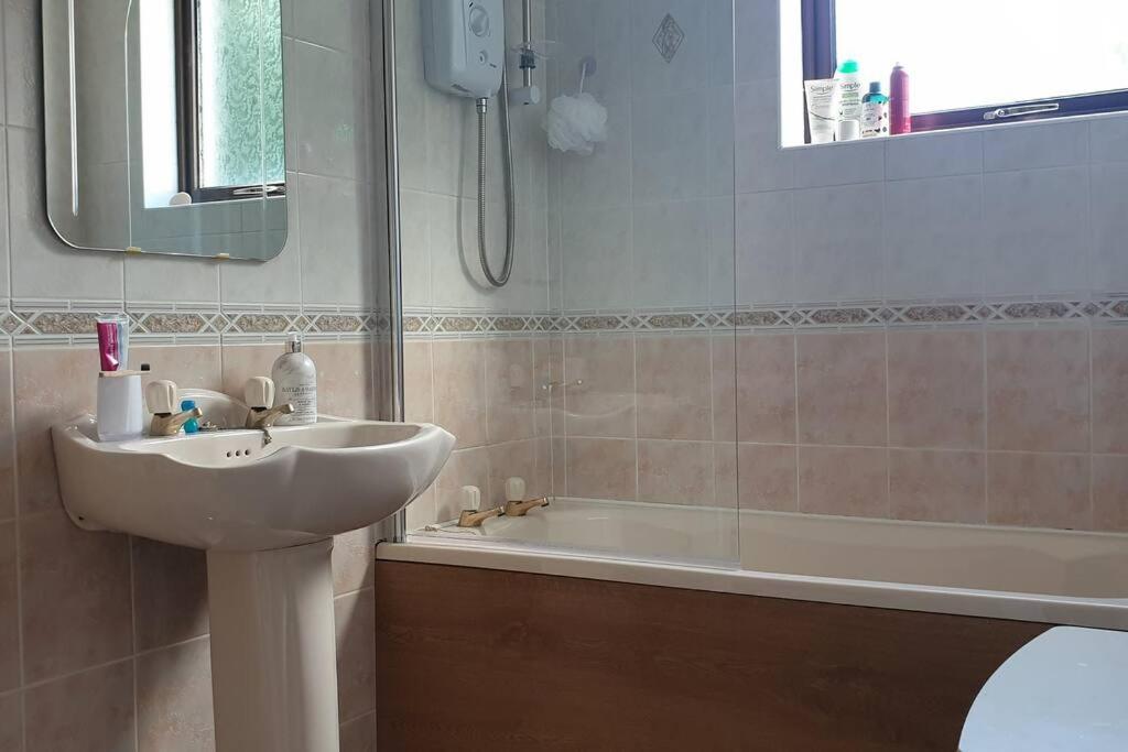 Seafront Apartment, Ground Floor, Free Parking Newcastle  Esterno foto